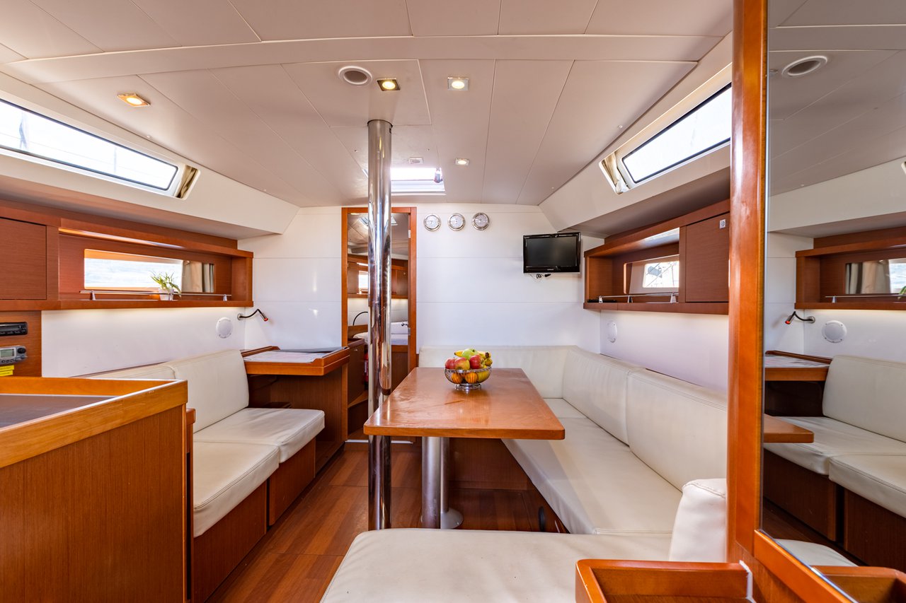 Photo #7 - Oceanis 41.1 (Buddy) in Krk - 38658