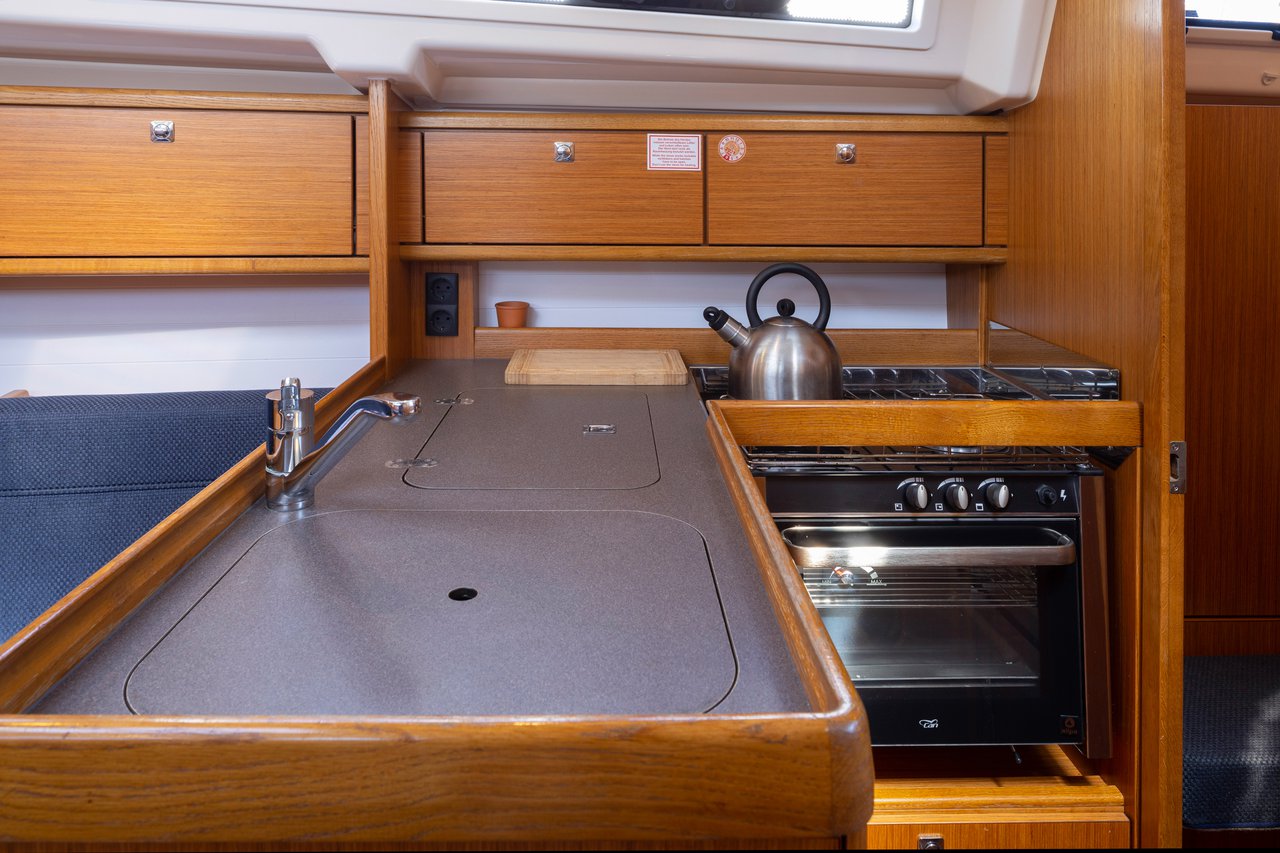 Photo #11 - Bavaria Cruiser 34 - 2 cab. (Nikitas) in Lefkada - 38708