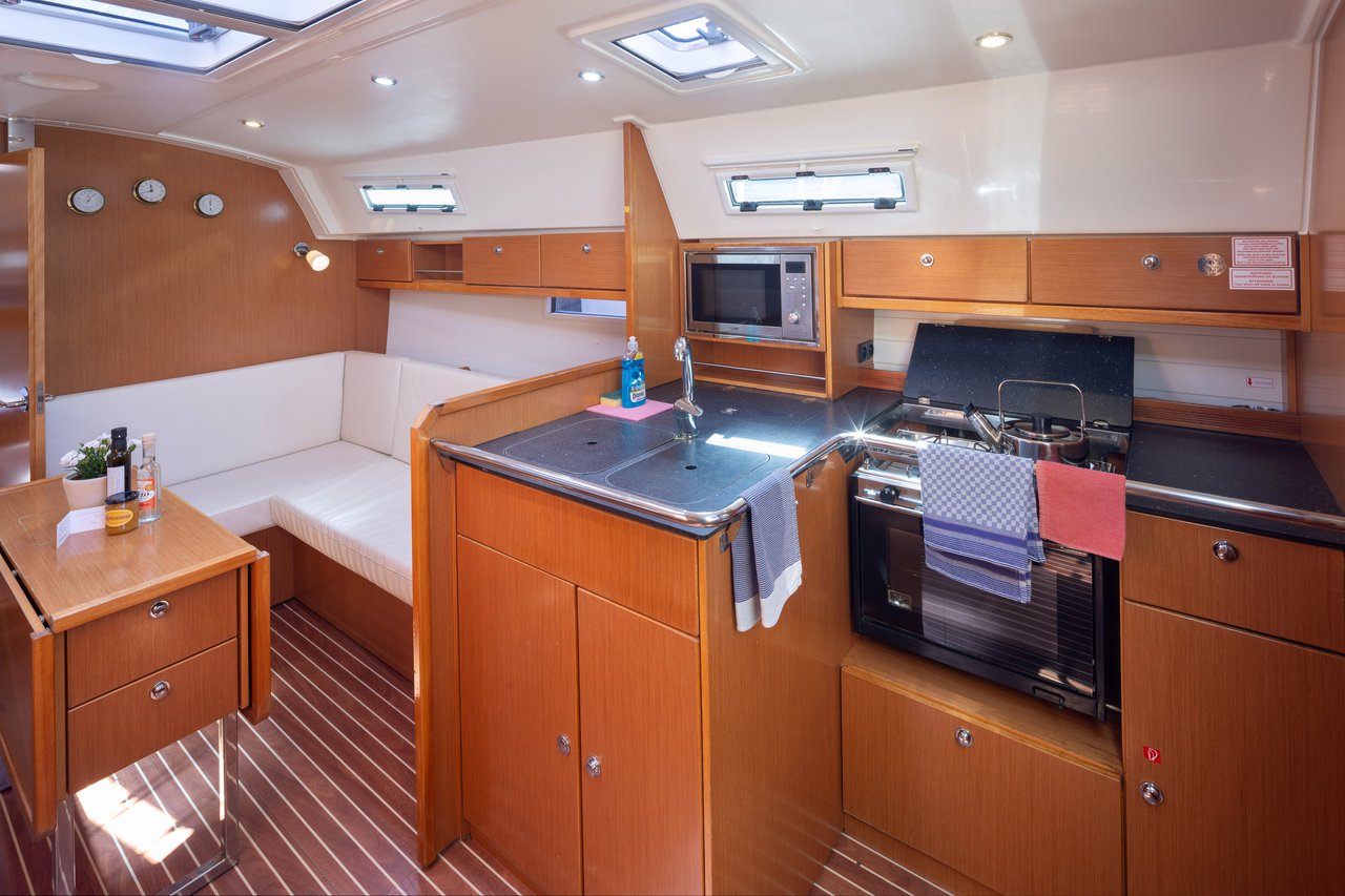 Photo #12 - Bavaria Cruiser 36 (Ionio) en Lefkada - 38709