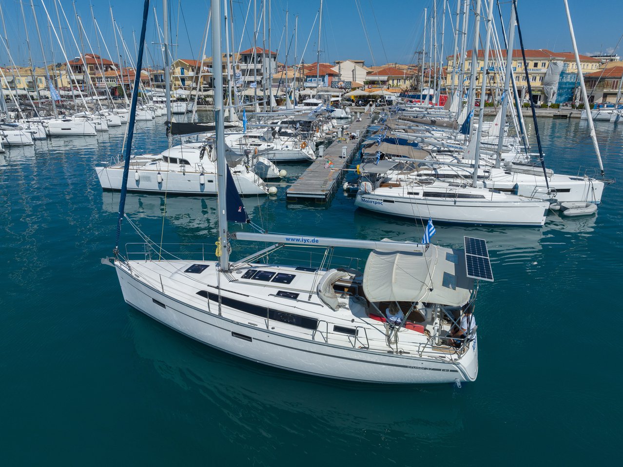 Photo #4 - Bavaria Cruiser 37 - 3 cab. (Athene) in Lefkada - 38710