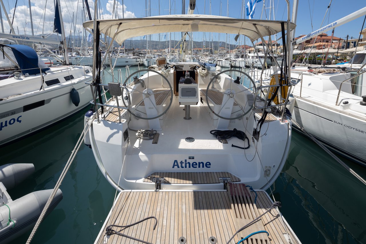 Photo #7 - Bavaria Cruiser 37 - 3 cab. (Athene) in Lefkada - 38710