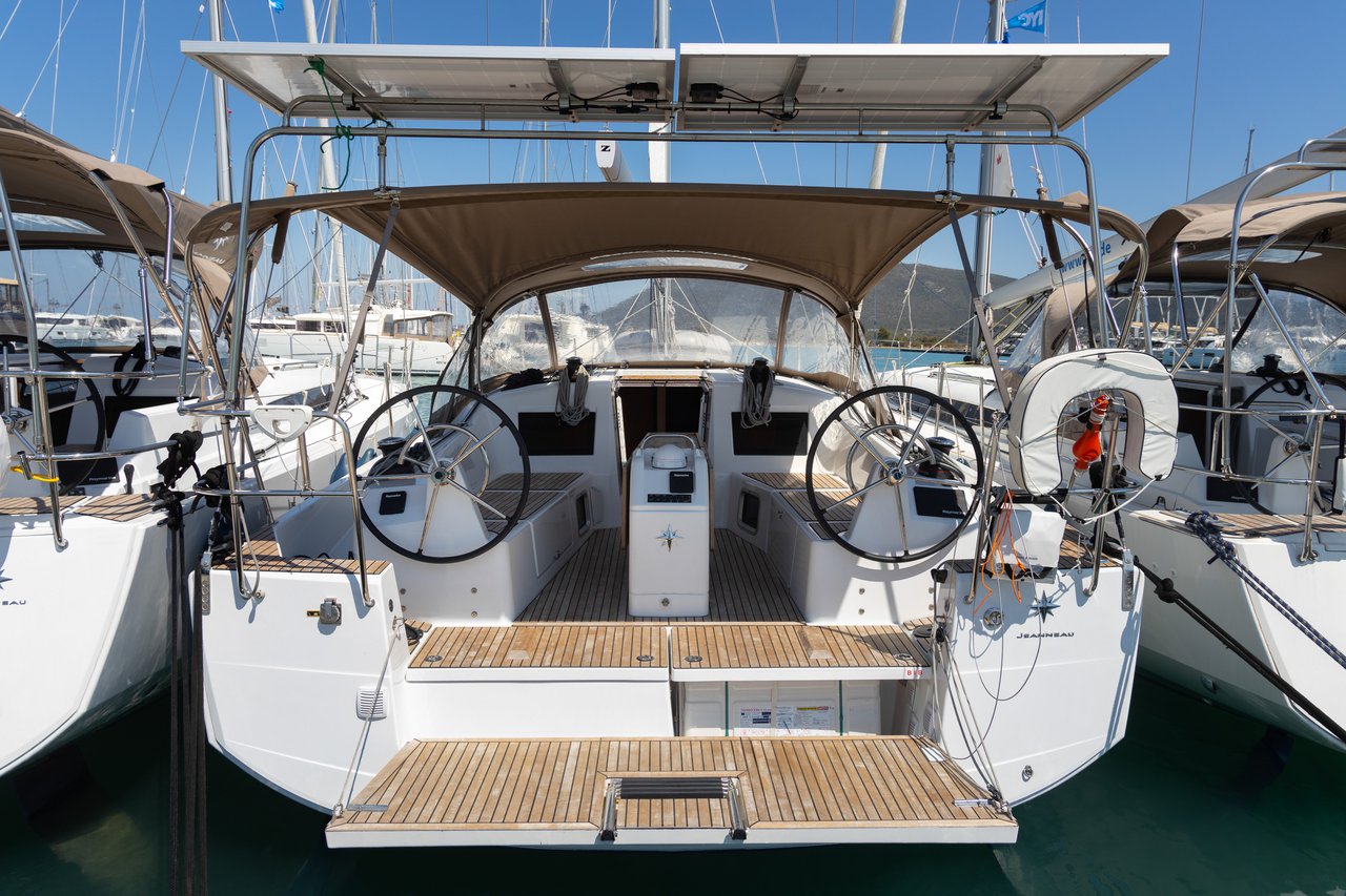 Photo #9 - Sun Odyssey 410 - 3 cab. (Elektra) in Lefkada - 38711