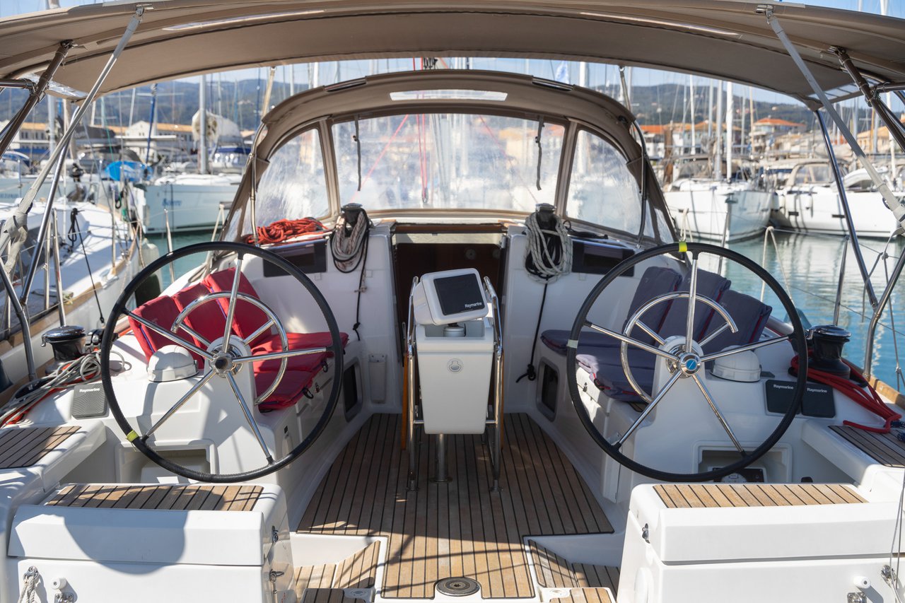 Photo #7 - Sun Odyssey 419 - 3 cab. (Nirikos) en Lefkada - 38713