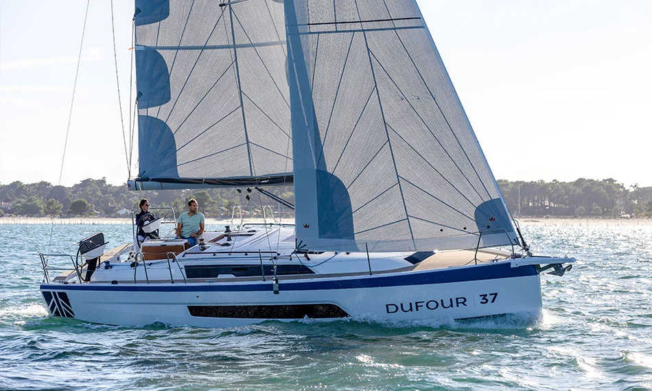 Dufour 37 - 3 cab. (La Linea)  - 3