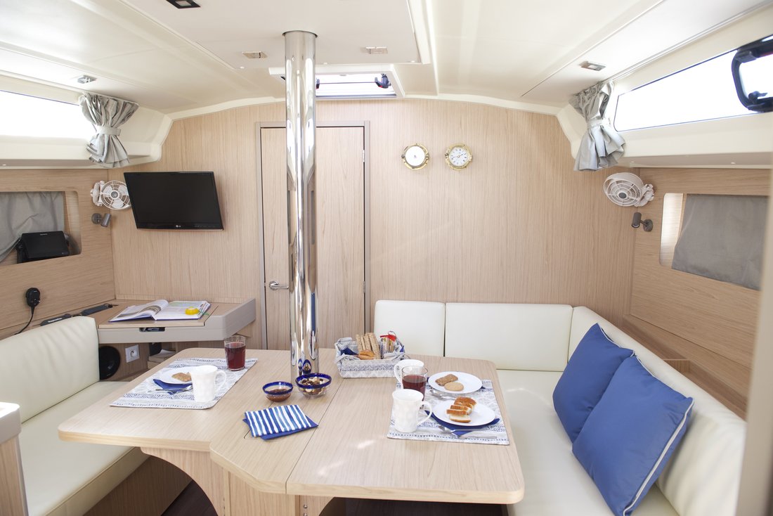 Photo #12 - Oceanis 41.1 (Felice) in Atene - 38748