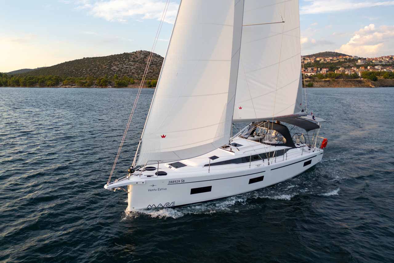 Photo #7 - Bavaria C42 (Vento Estivo) in Sibenik - 38766