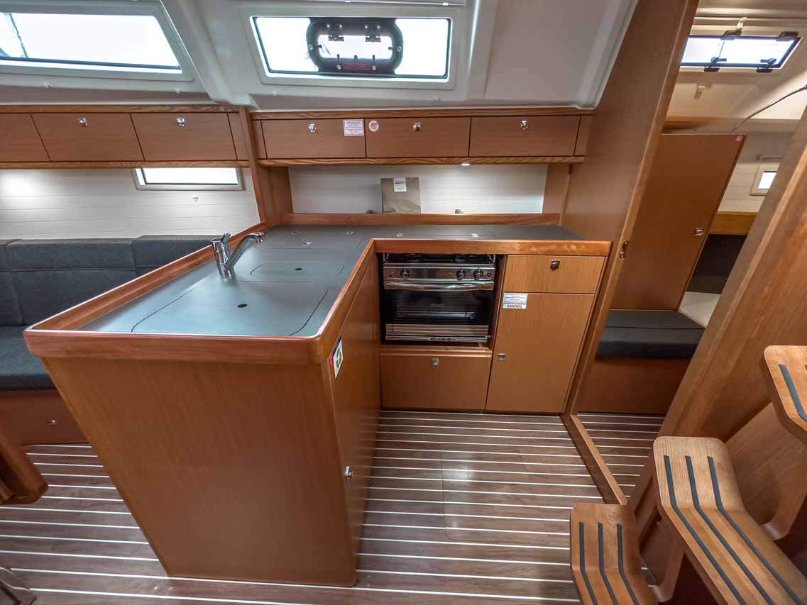 Photo #12 - Bavaria Cruiser 37 - 3 cab. (Caipirinha) in Pula - 38769