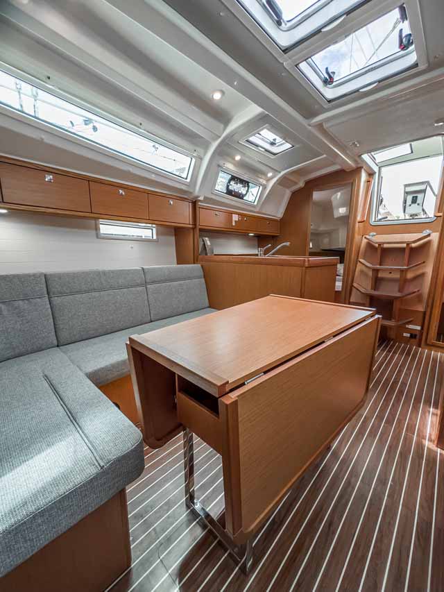 Photo #12 - Bavaria Cruiser 37 - 3 cab. (Scala) en Pula - 38770