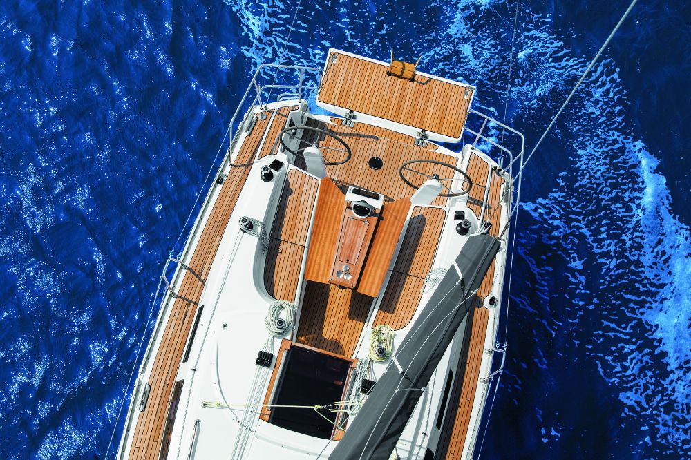 Photo #6 - Bavaria Cruiser 34 - 2 cab. (Licence to chill) in Volos - 38771