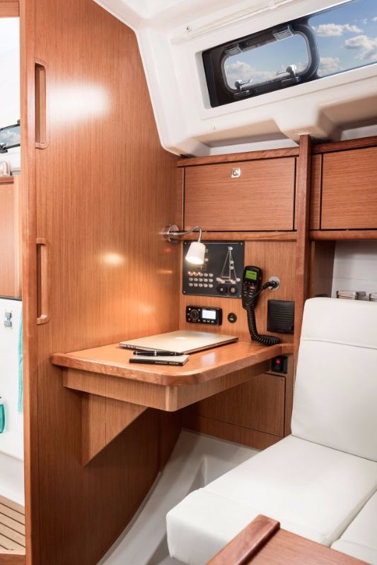 Photo #11 - Bavaria Cruiser 34 - 2 cab. (Licence to chill) in Volos - 38771