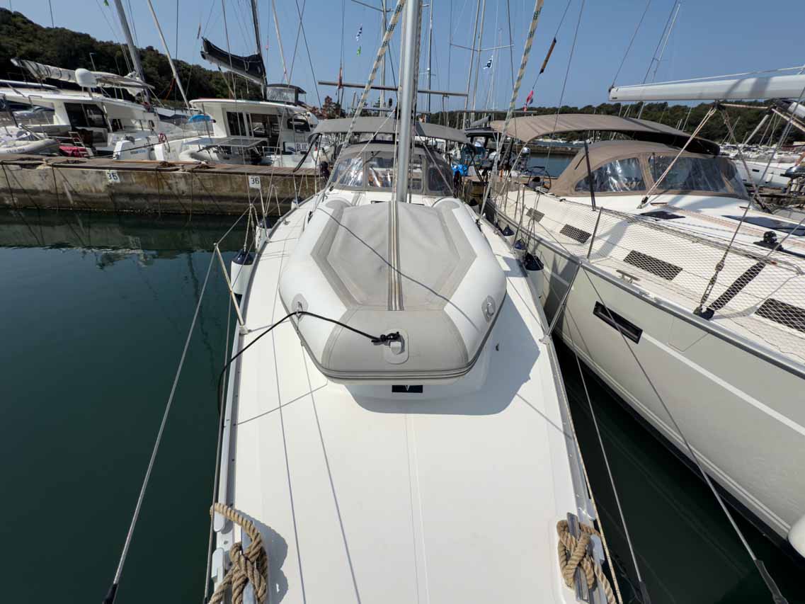 Photo #8 - Bavaria Cruiser 34 - 2 cab. (Hydra) in Pula - 38772