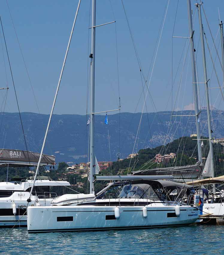 Photo #9 - Bavaria C38 (Talia) in Corfù - 38779