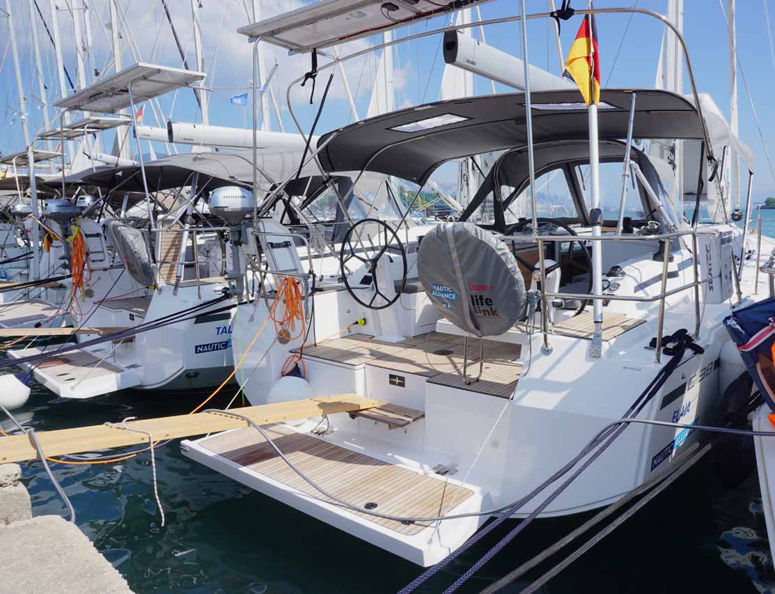 Photo #4 - Bavaria C38 (Elaia) in Corfu - 38782