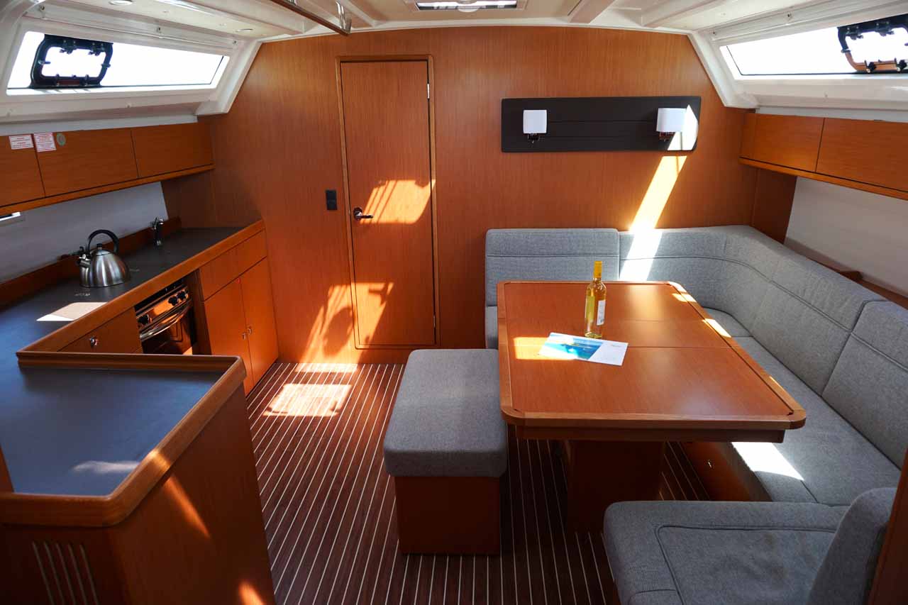 Photo #8 - Bavaria Cruiser 46 - 4 cab. (Delphina) en Corfú - 38784