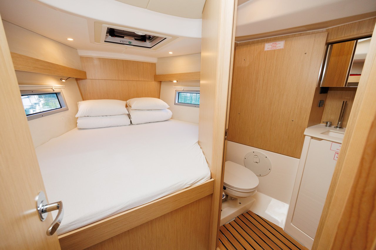 Photo #17 - Bavaria C38 (Petra) in Zadar - 38820