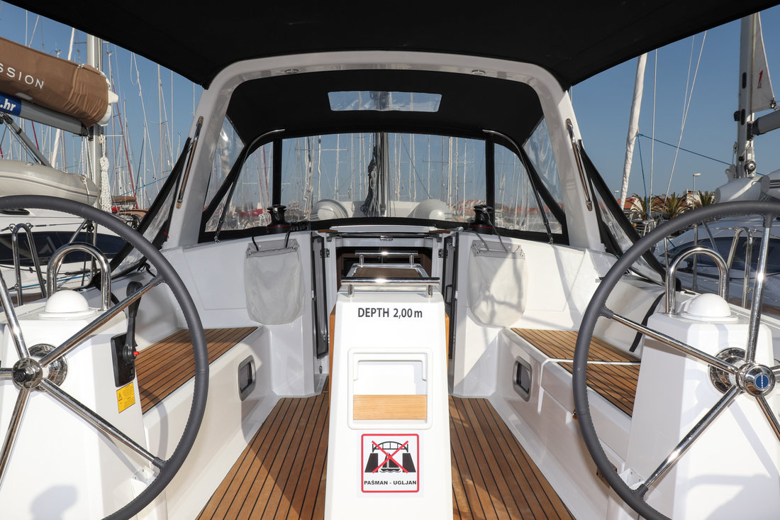Photo #4 - Oceanis 38.1 (Dama) in Biograd - 38826