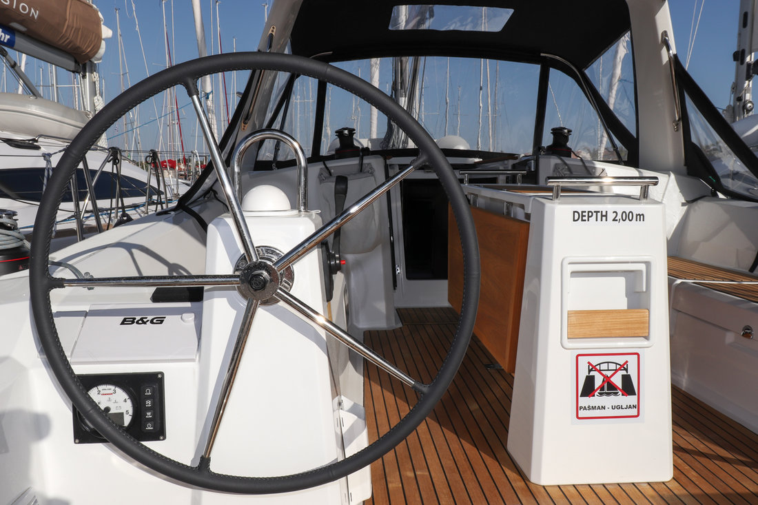 Photo #5 - Oceanis 38.1 (Dama) in Biograd - 38826