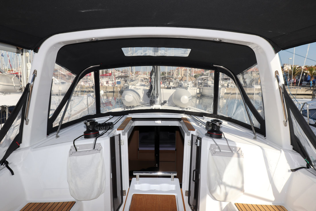 Photo #6 - Oceanis 38.1 (Dama) in Biograd - 38826