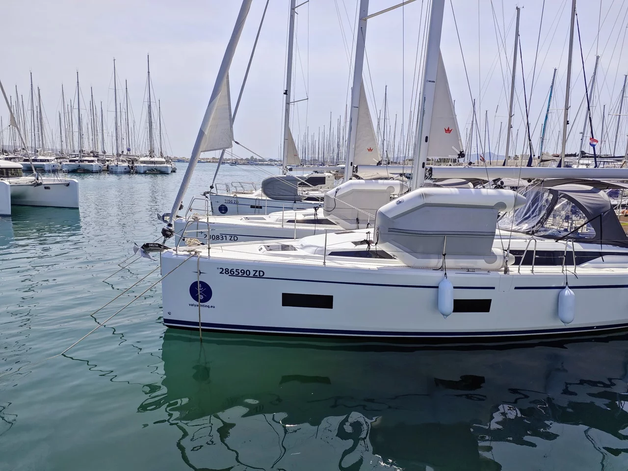 Bavaria C42 (Zen)  - 6