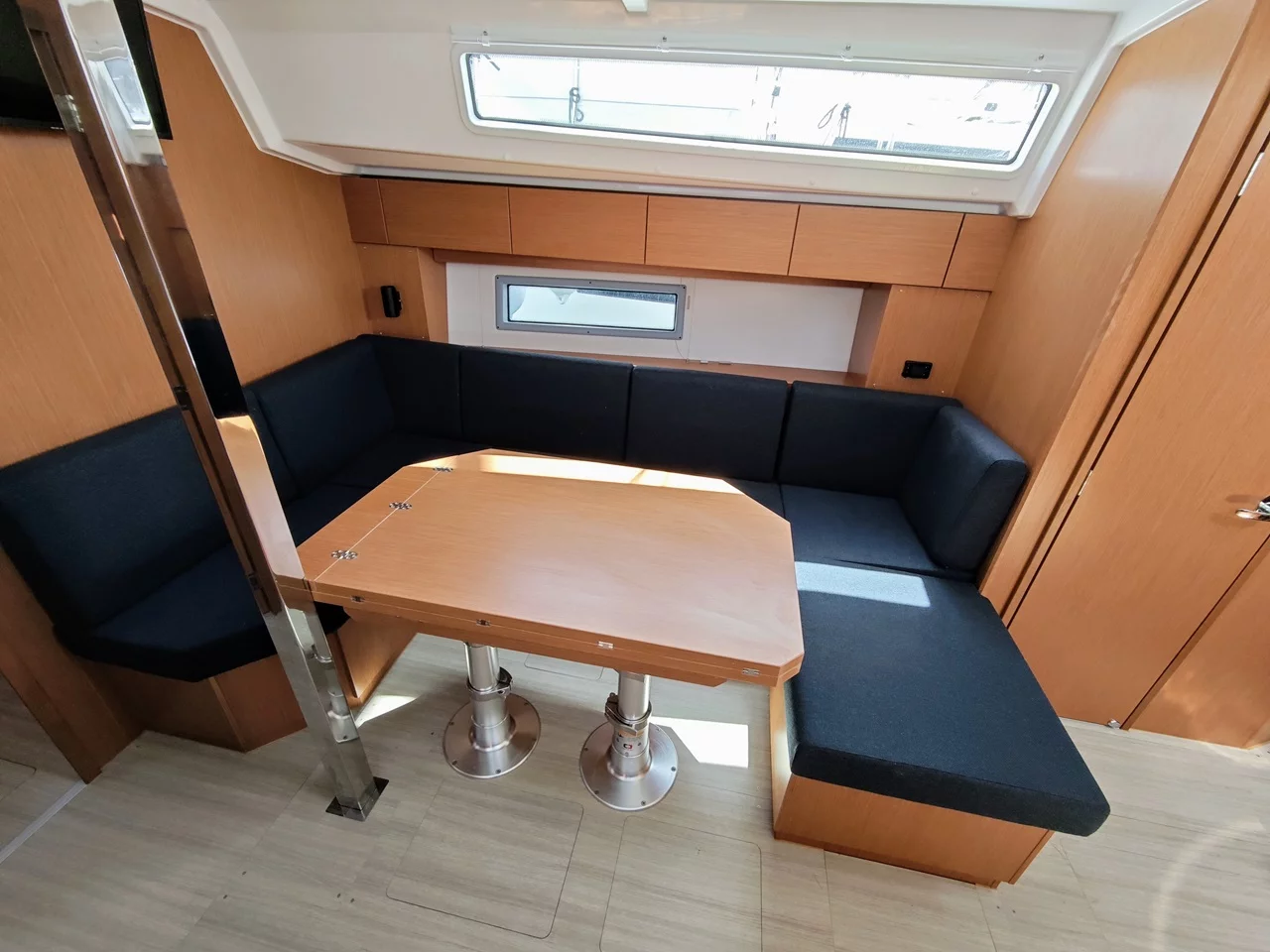 Bavaria C42 (Zen)  - 10