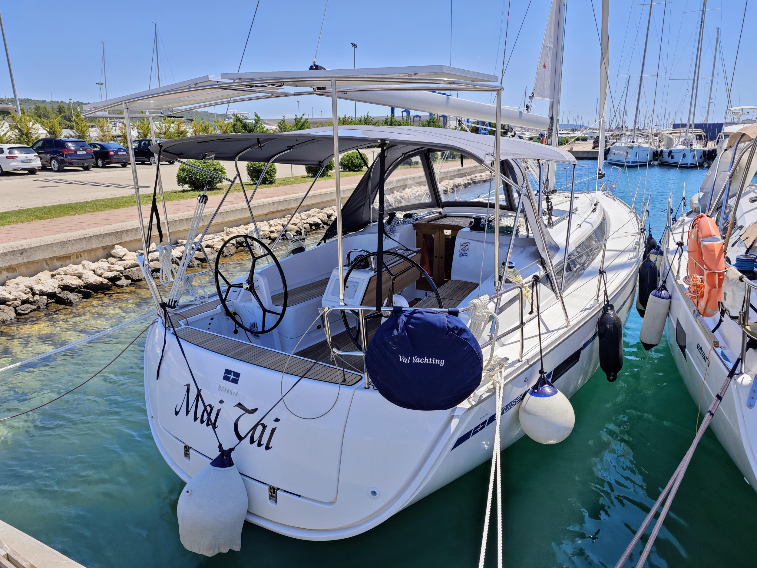 Photo #3 - Bavaria Cruiser 37 - 3 cab. (Mai Tai) en Sukosan - 38835