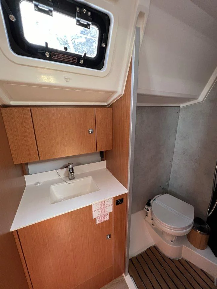 Bavaria C42 (Auka)  - 15