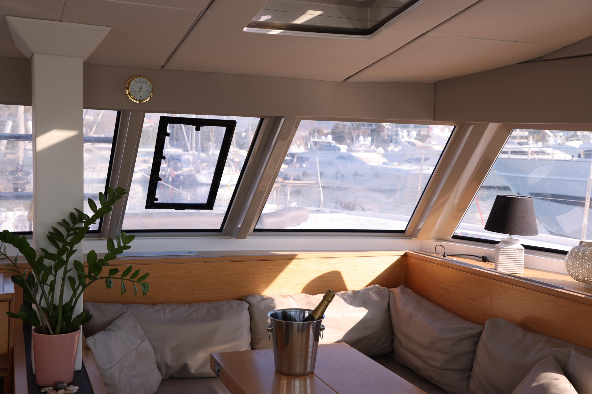 Photo #10 - Nautitech 46 Fly (Sithonia) in Athen - 38874