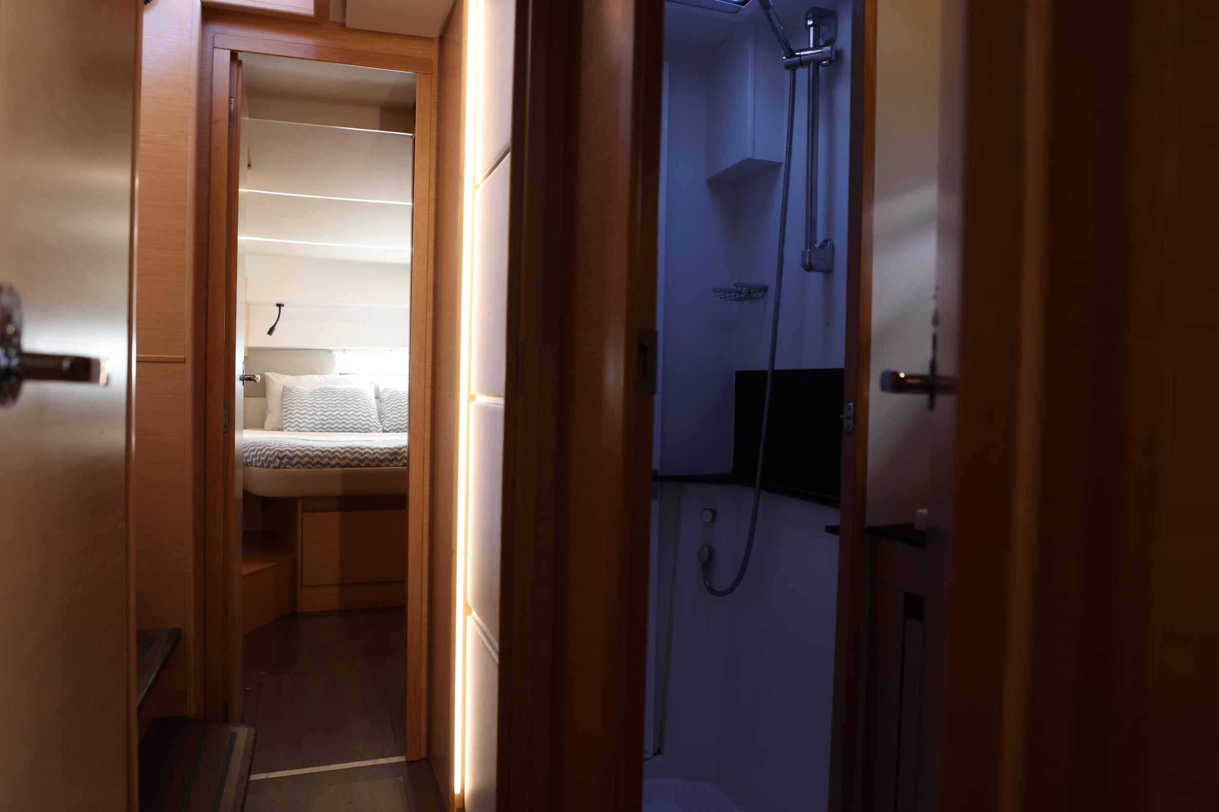 Photo #25 - Nautitech 46 Fly (Sithonia) in Athen - 38874