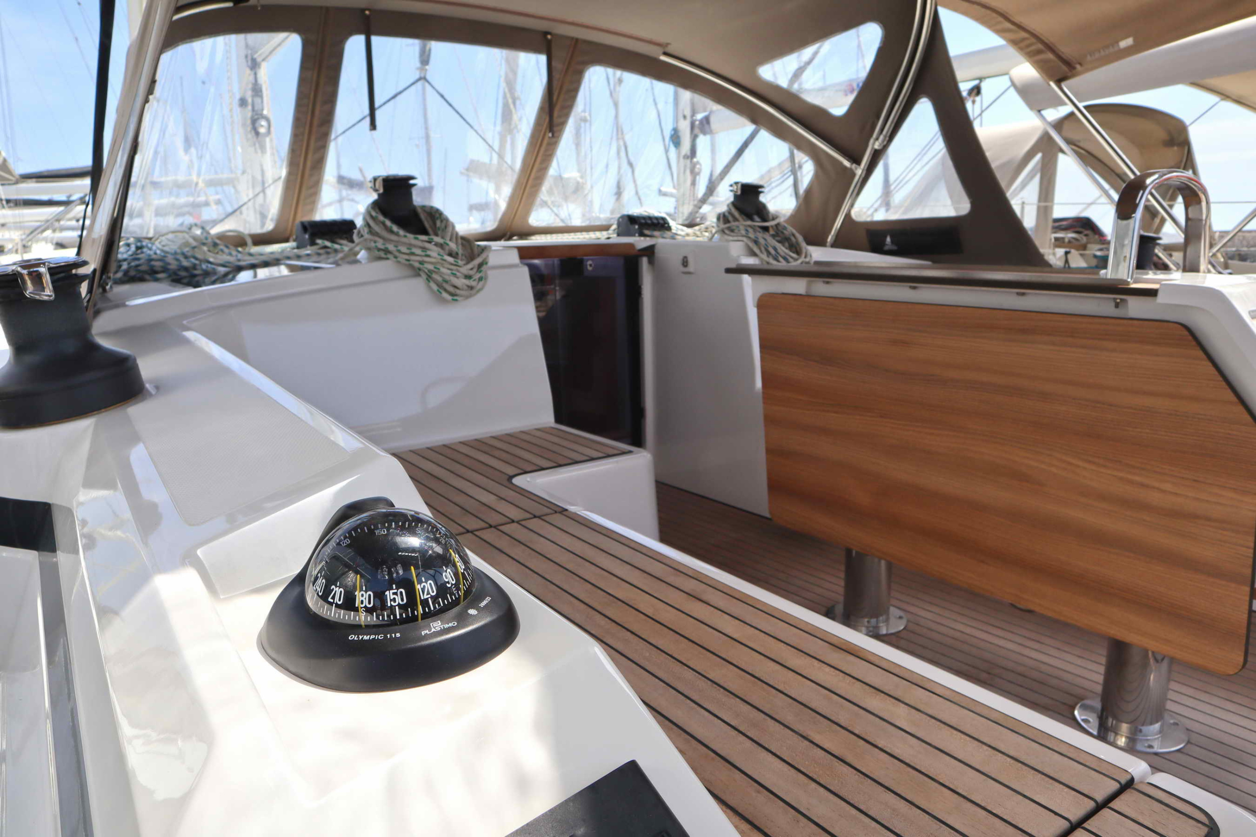 Photo #31 - Bavaria C42 (PRESTIGE) in Paros - 38880