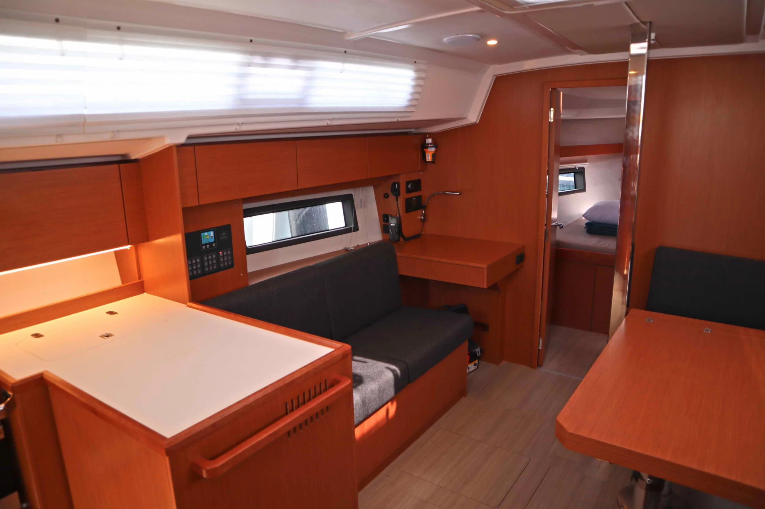 Bavaria C42 (PRESTIGE)  - 3
