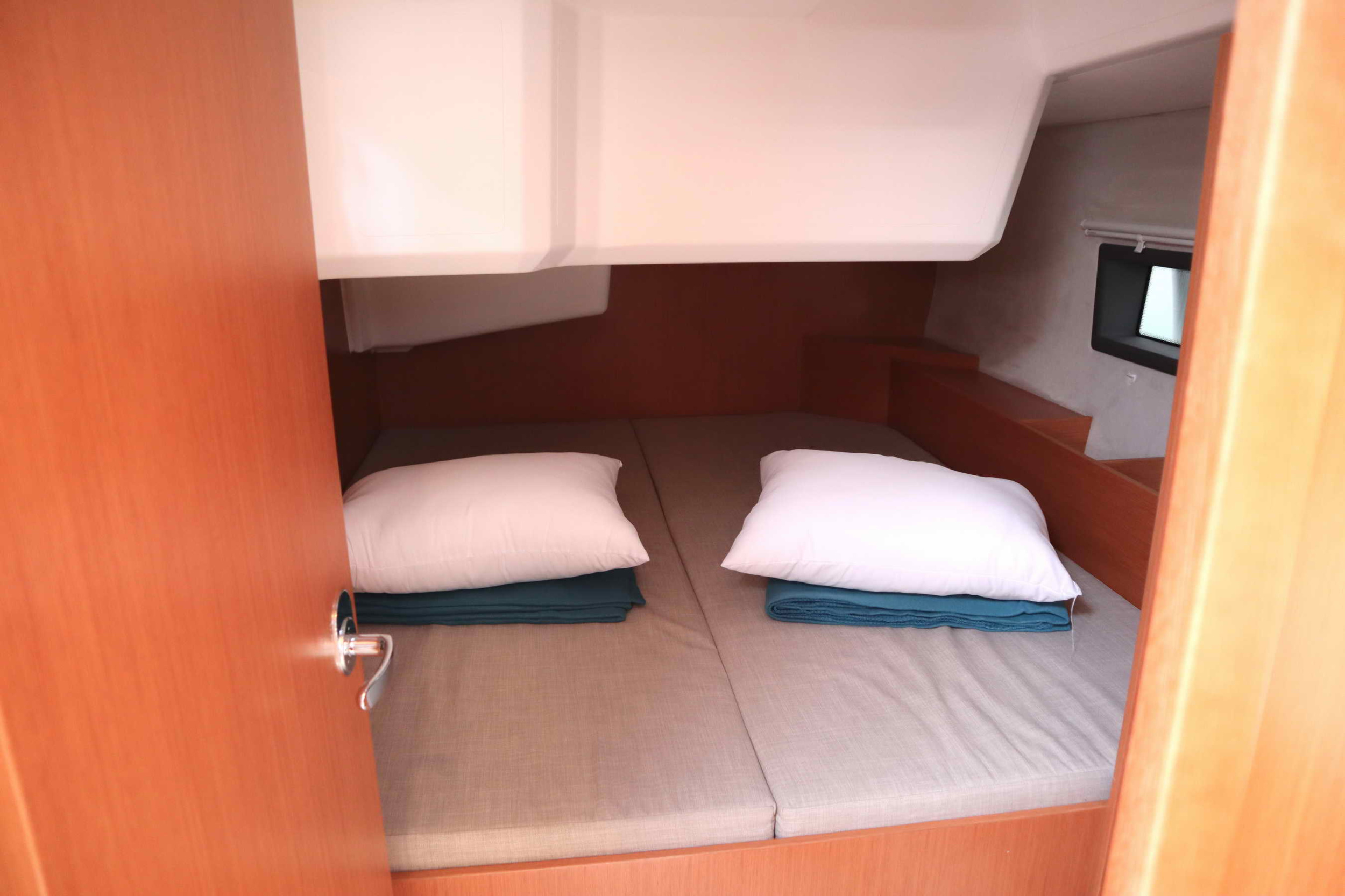 Photo #17 - Bavaria C42 (PRESTIGE) in Paros - 38880