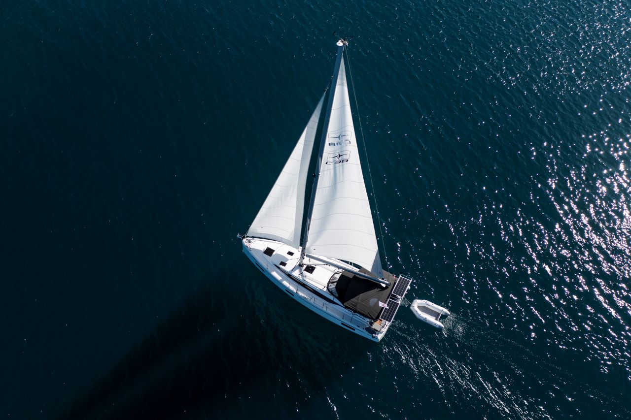 Photo #13 - Bavaria C38 (Martini) en Zadar - 38900