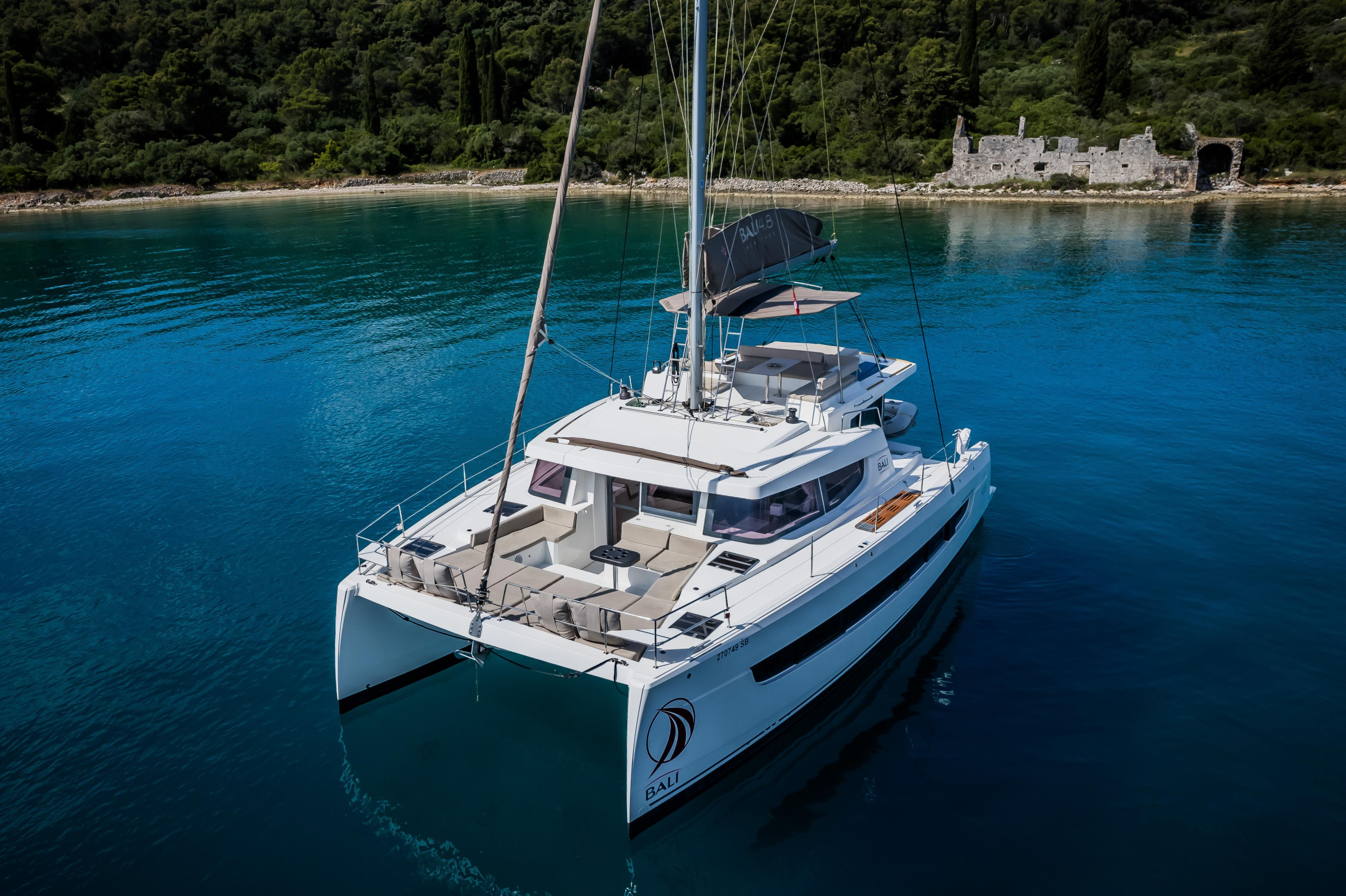 Photo #12 - Bali 4.8 - 6 + 1 cab. (Esthera) in Trogir - 38903