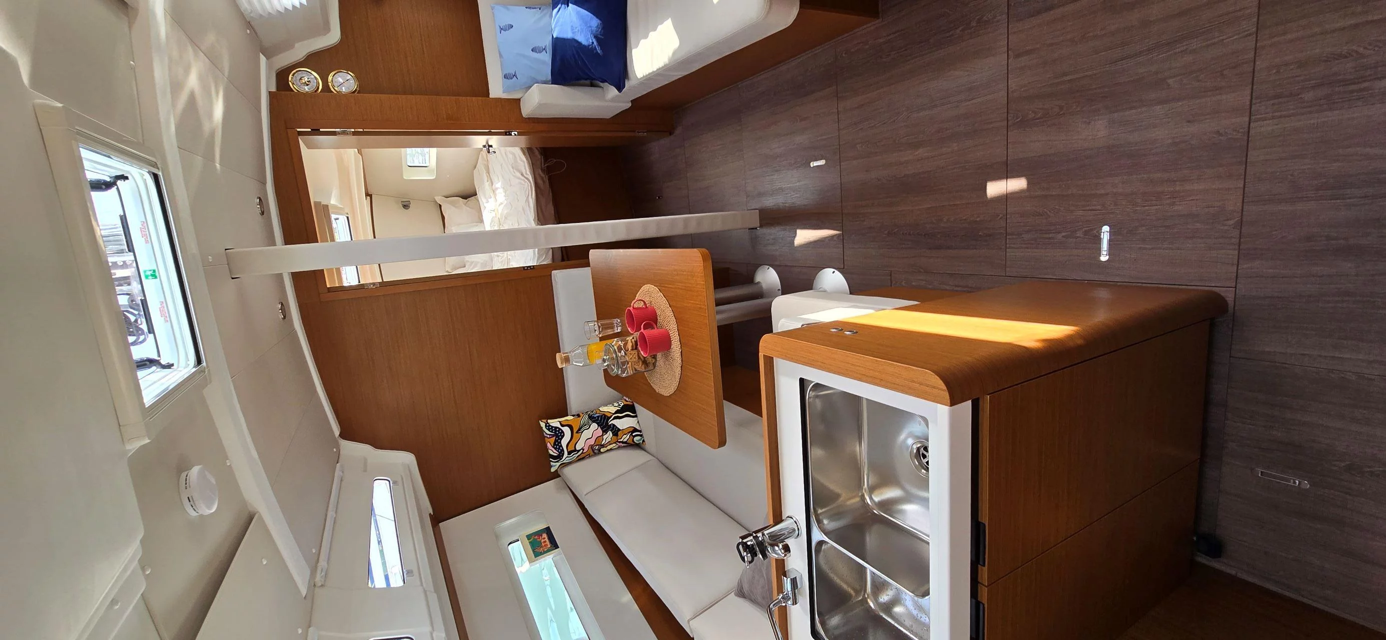 Sun Odyssey 380 (Princess Marija)  - 9