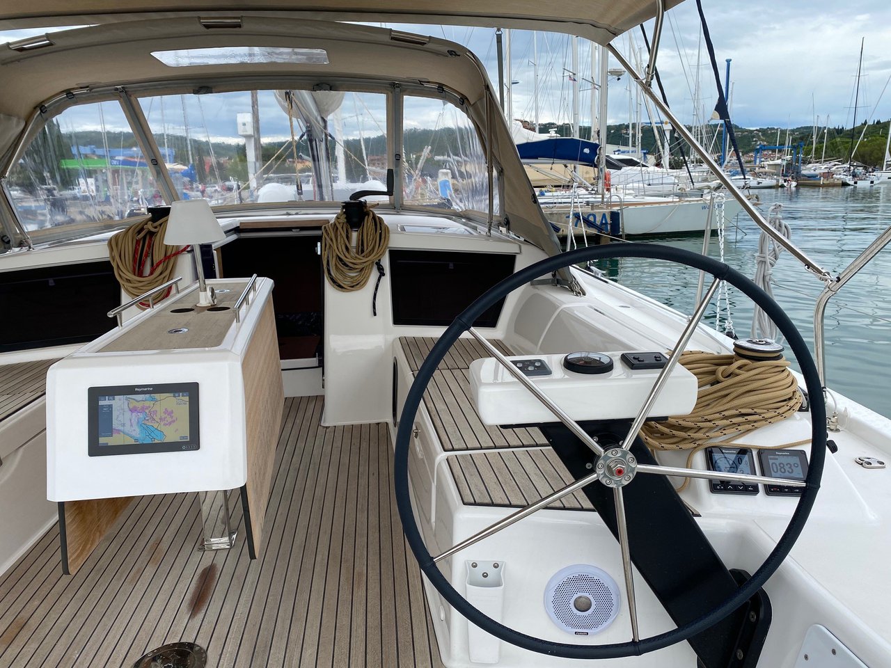 Photo #6 - Dufour 430 (Catacea) in Primosten - 38963