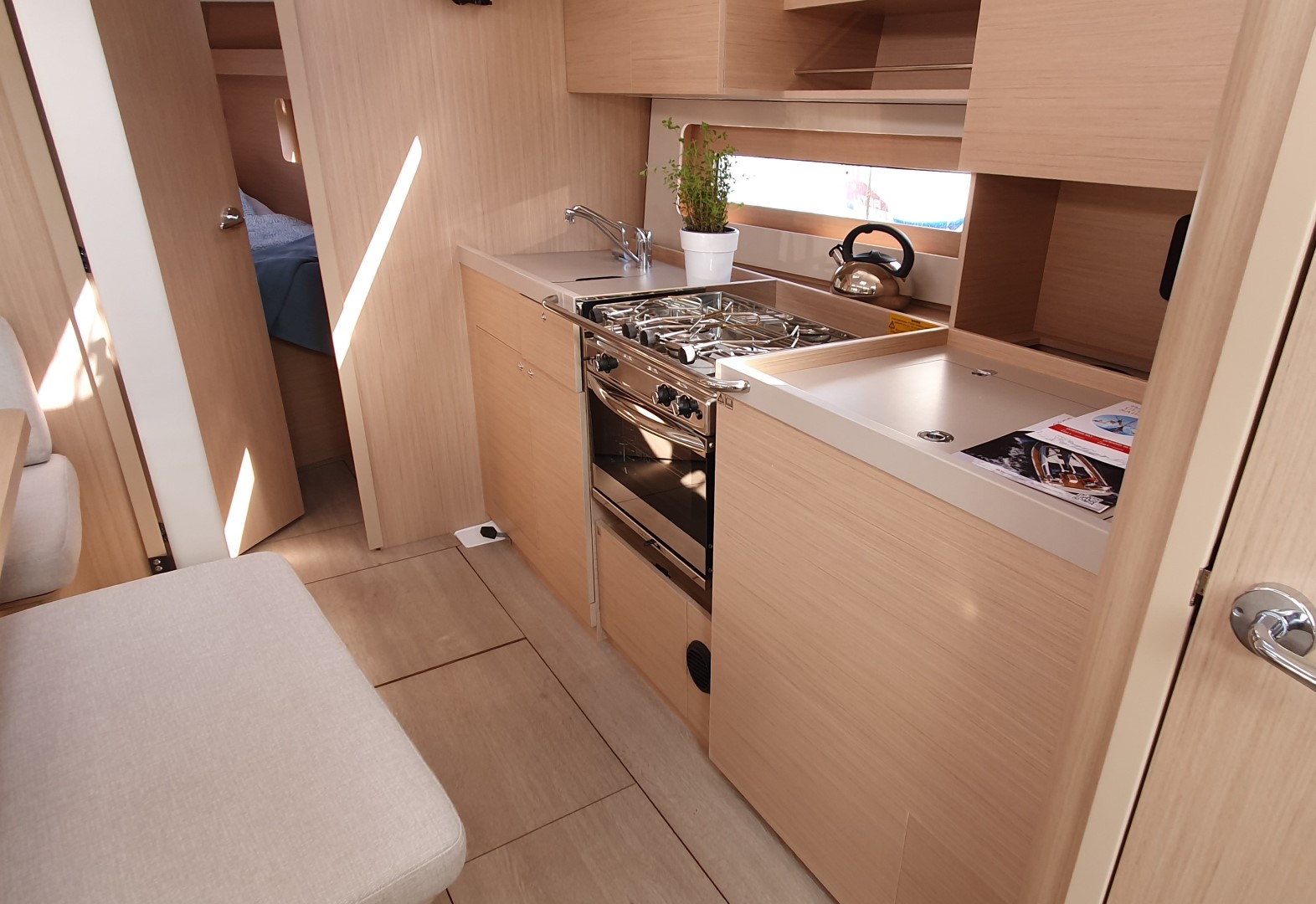 Photo #11 - Oceanis 37.1 (Breeze) in Split - 38969