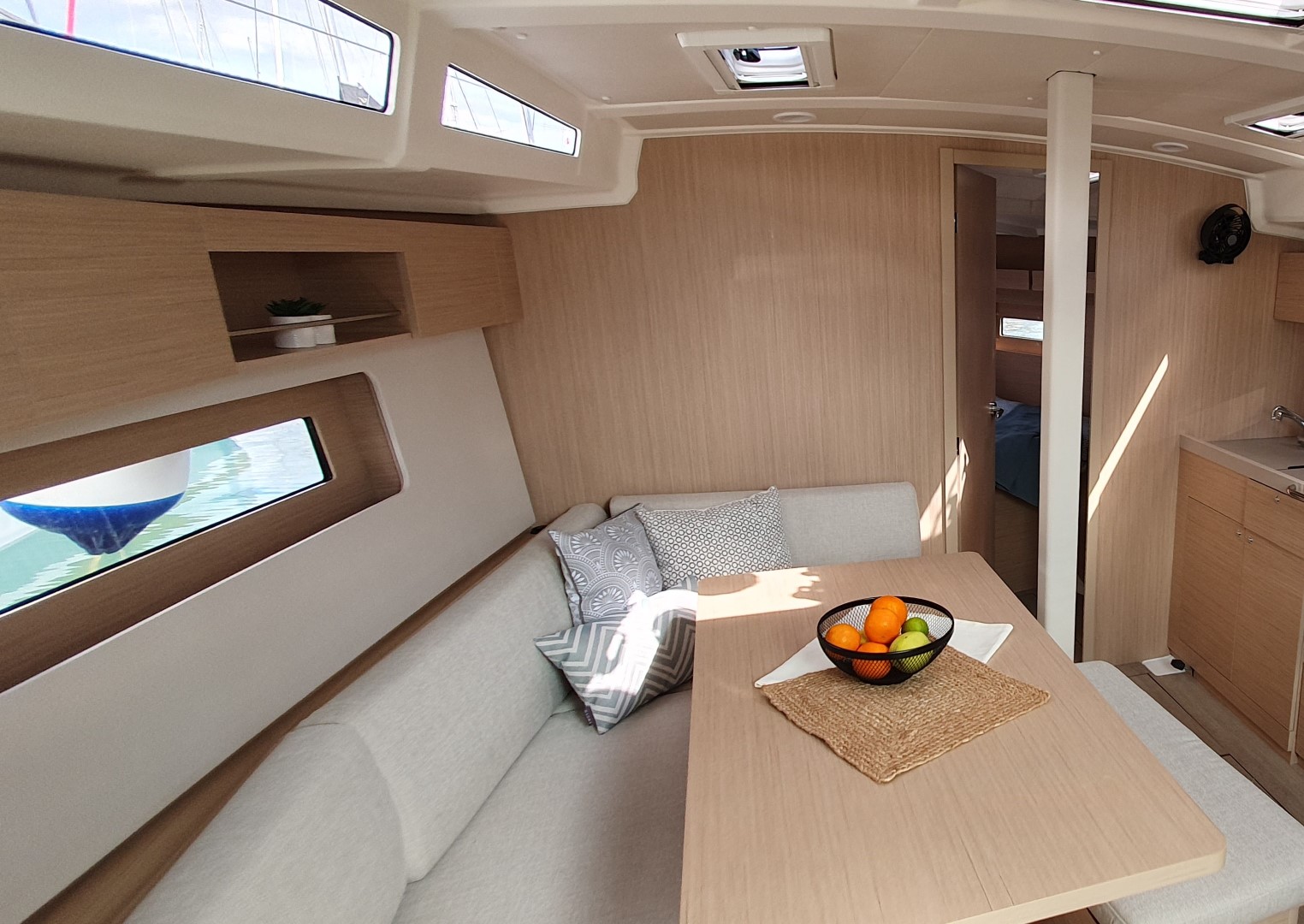 Photo #13 - Oceanis 37.1 (Breeze) in Split - 38969