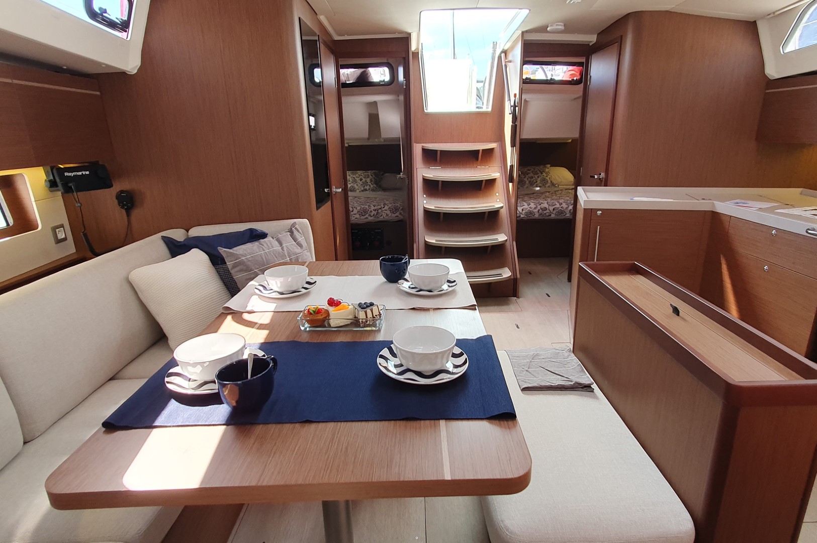 Photo #14 - Oceanis 46.1 (Ivy) en Split - 38970