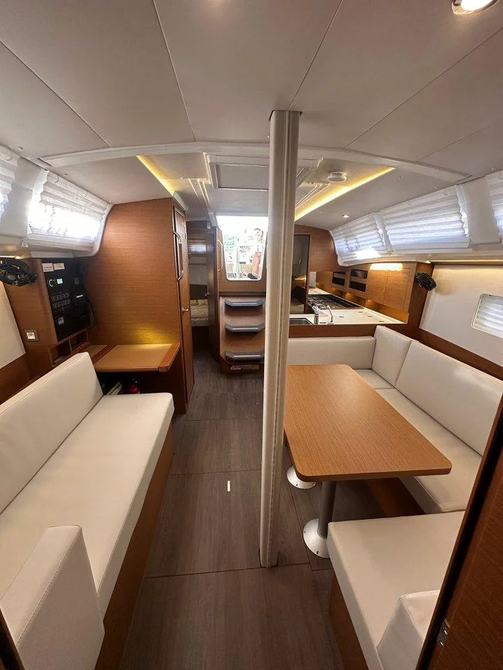 Sun Odyssey 380 (Princess Tia)  - 4