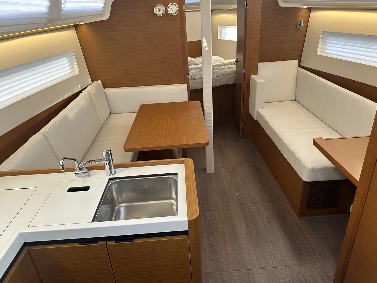 Sun Odyssey 380 (Princess Tia)  - 6