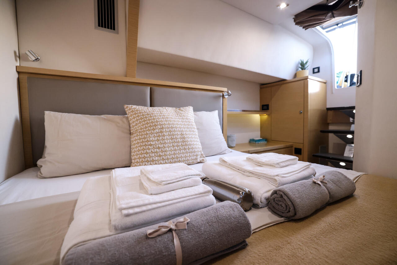 Photo #16 - Fountaine Pajot Saba 50 - 5 + 2 cab. (Purpose) en Port de Plaisance - 38985