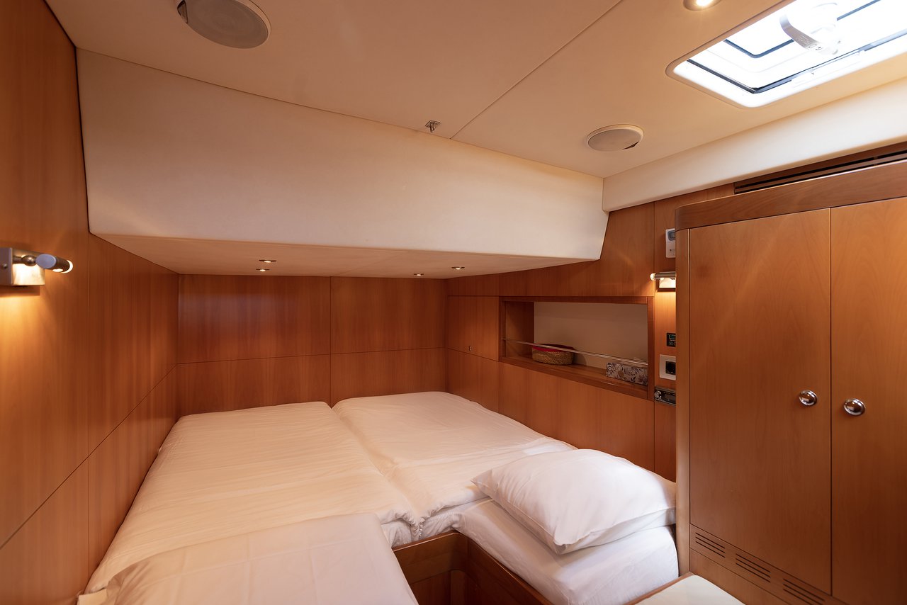 Photo #16 - Garcia Yachts 86 (Meliti) en Elliniko - 38991