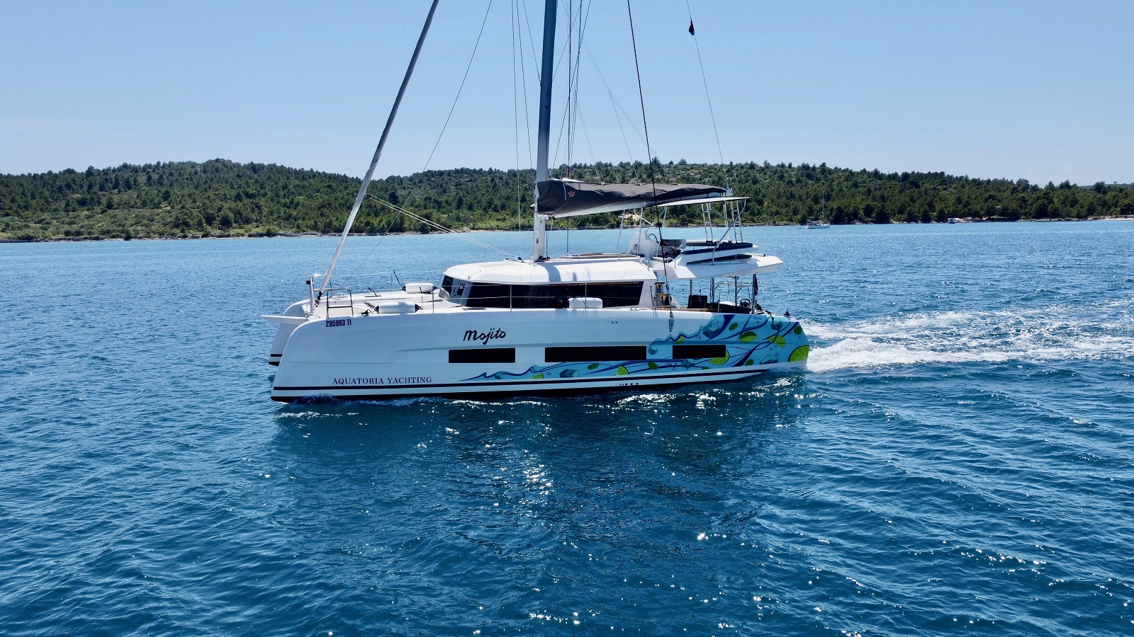 Photo #8 - Dufour 48 Catamaran - 5 + 1 cab. (Mojito) in Pirovac - 39005