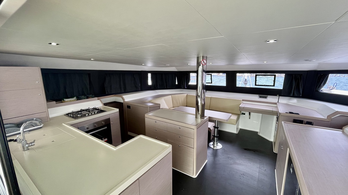 Photo #18 - Dufour 48 Catamaran - 5 + 1 cab. (Mojito) in Pirovac - 39005