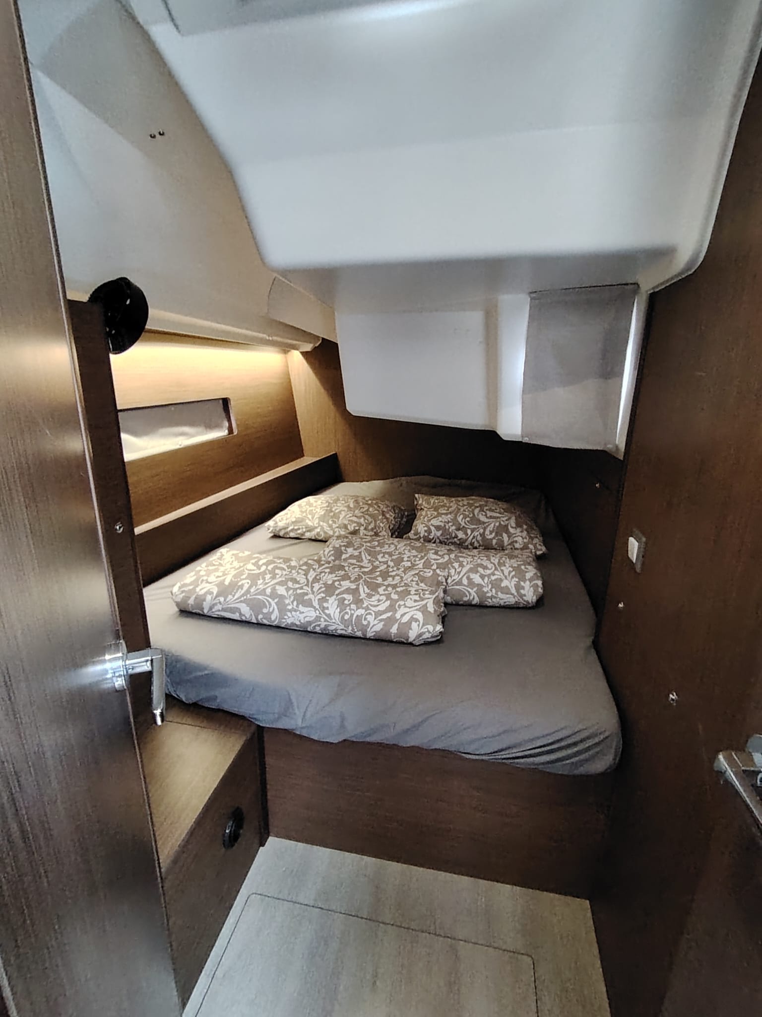 Photo #10 - Oceanis 40.1 - 3 cab. (Hannah) in Krk - 39007