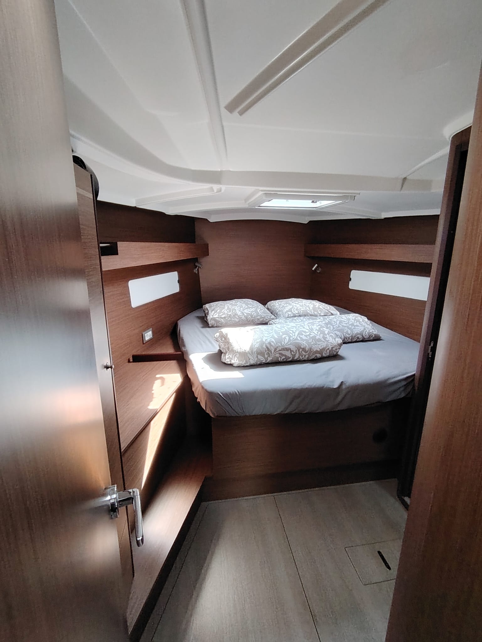Photo #12 - Oceanis 40.1 - 3 cab. (Hannah) in Krk - 39007