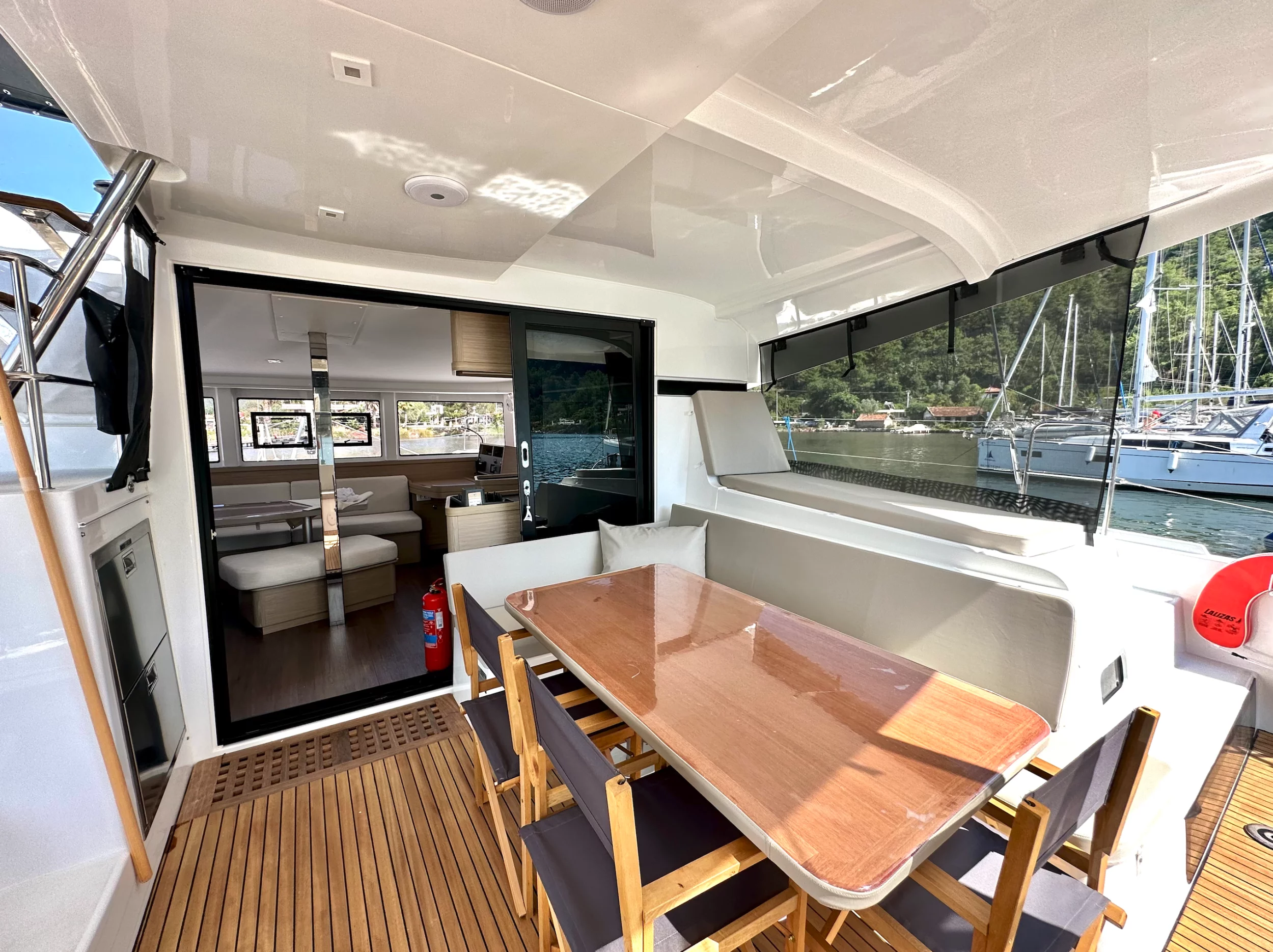 Lagoon 42 - 4 + 2 cab. (Sail Proteus)  - 4