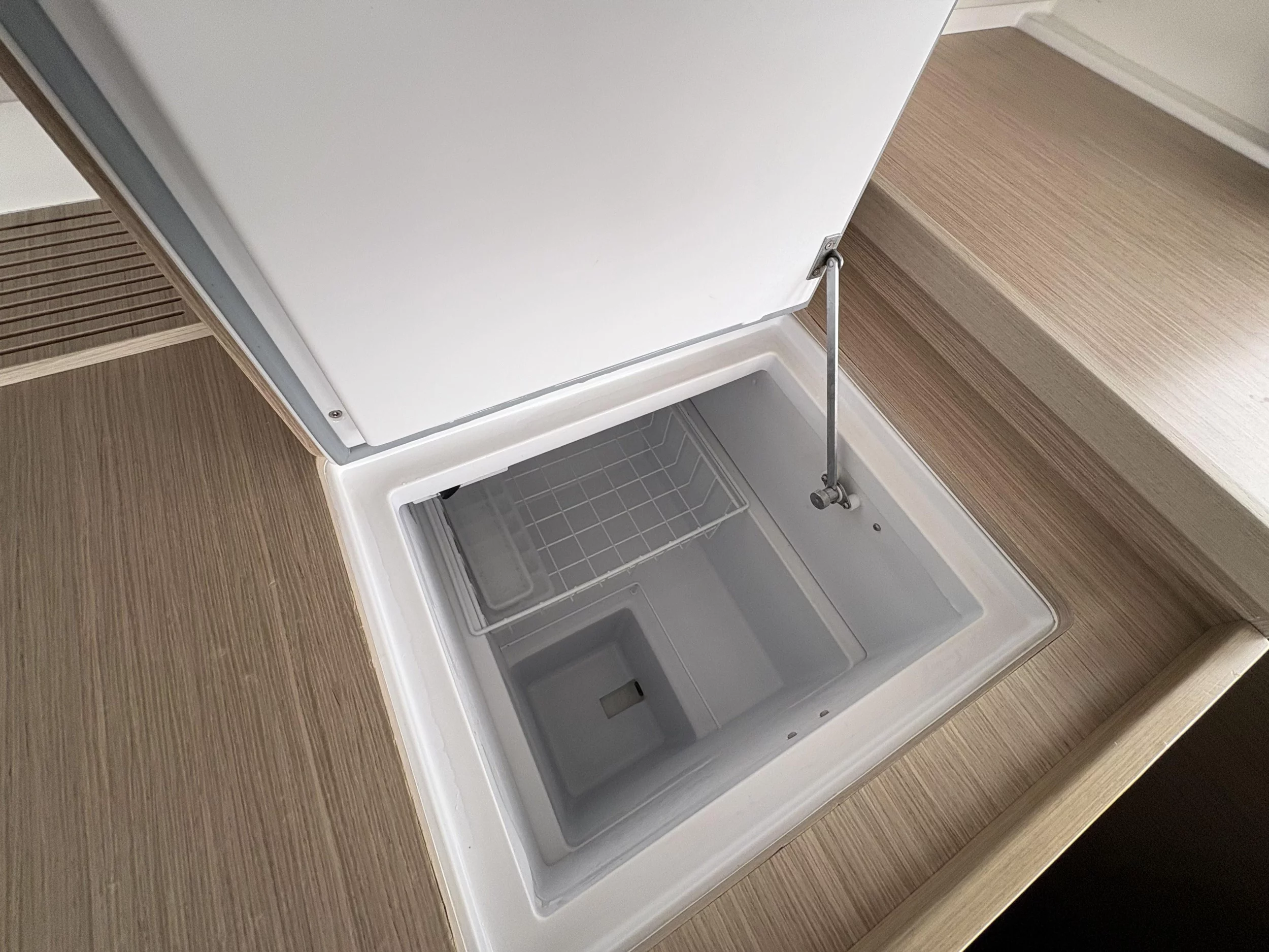 Lagoon 42 - 4 + 2 cab. (Sail Proteus)  - 15