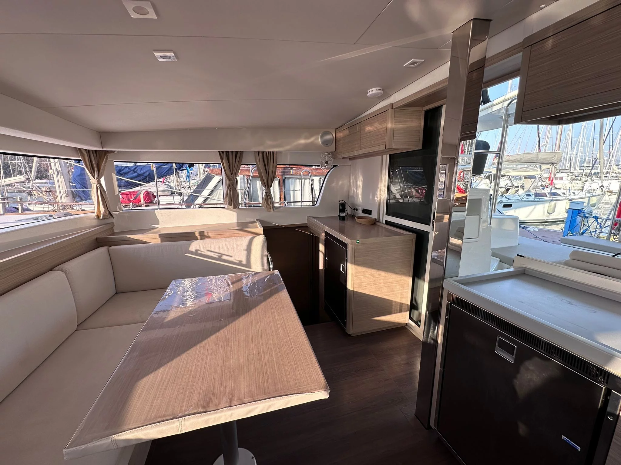 Lagoon 40 - 4 + 2 cab (Sail Aries)  - 7