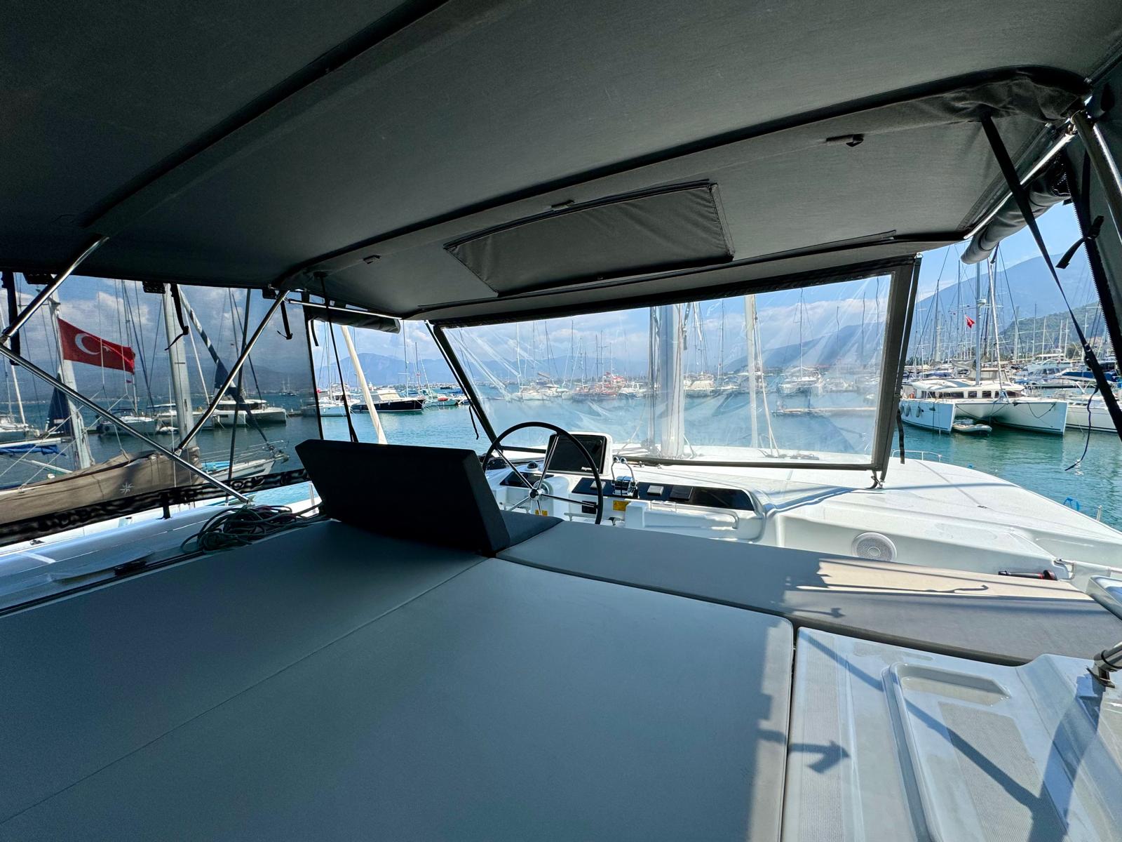 Photo #8 - Lagoon 46 - 4 + 2 cab. (Sail Andromeda) in Fethiye - 39020